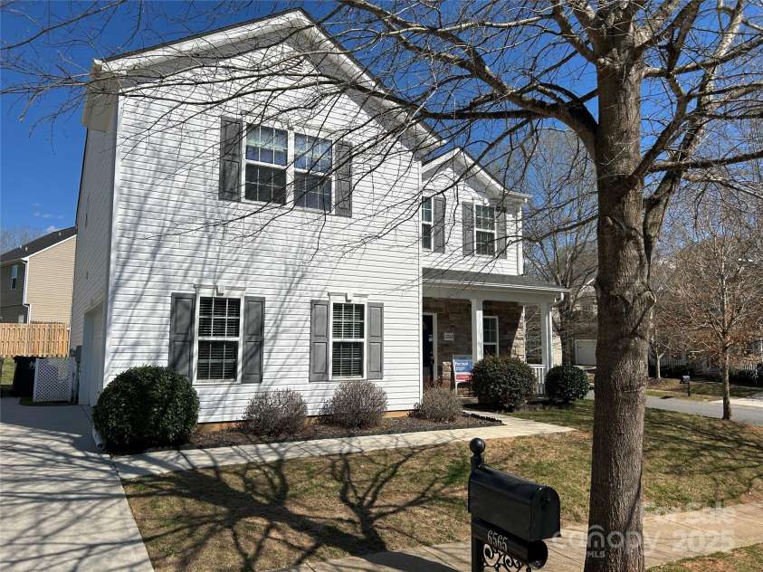 6565 Hasley Woods Drive, Huntersville, NC 28078.  MLS# CAR4239508, YatesRealty ID 18755. 