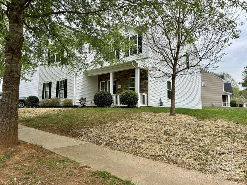 6565 Hasley Woods Drive, Huntersville, NC 28078.  MLS# CAR4239508, YatesRealty ID 18755. 