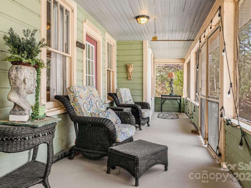 153 Skyway Drive, Marshall, NC 28753.  MLS# CAR4239069, YatesRealty ID 18756. 