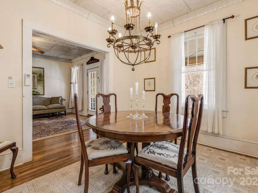 153 Skyway Drive, Marshall, NC 28753.  MLS# CAR4239069, YatesRealty ID 18756. 