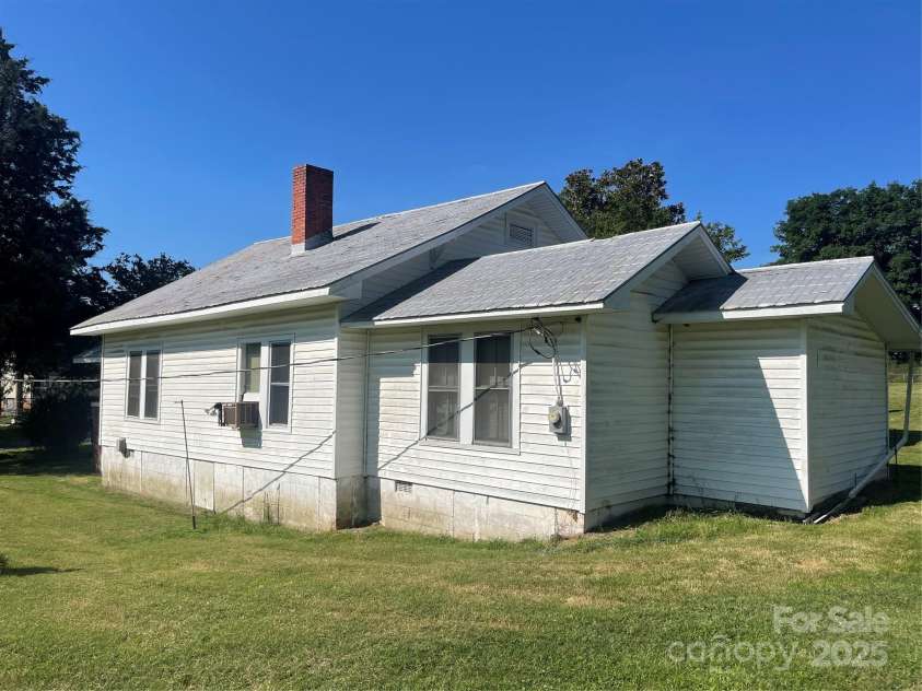 408 Moose Street, Albemarle, NC 28001.  MLS# CAR4268909, YatesRealty ID 18757. 