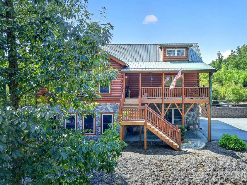 96 Boysenberry Drive, Nebo, NC 28761.  MLS# CAR4378024, YatesRealty ID 18759. 