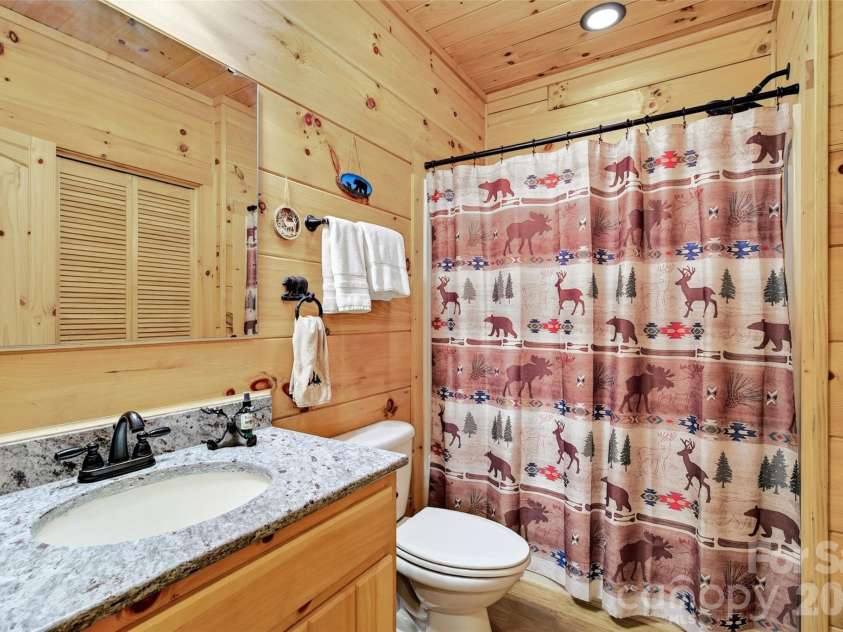 96 Boysenberry Drive, Nebo, NC 28761.  MLS# CAR4378024, YatesRealty ID 18759. 