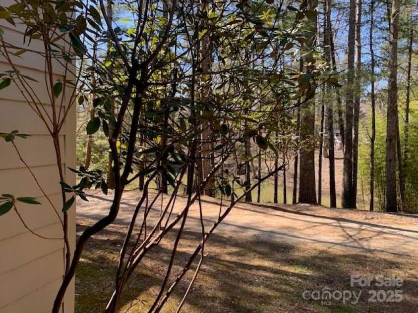 50A LAKEMONT COTTAGE Trail, Flat Rock, NC 28739.  MLS# CAR4233263, YatesRealty ID 1876. 