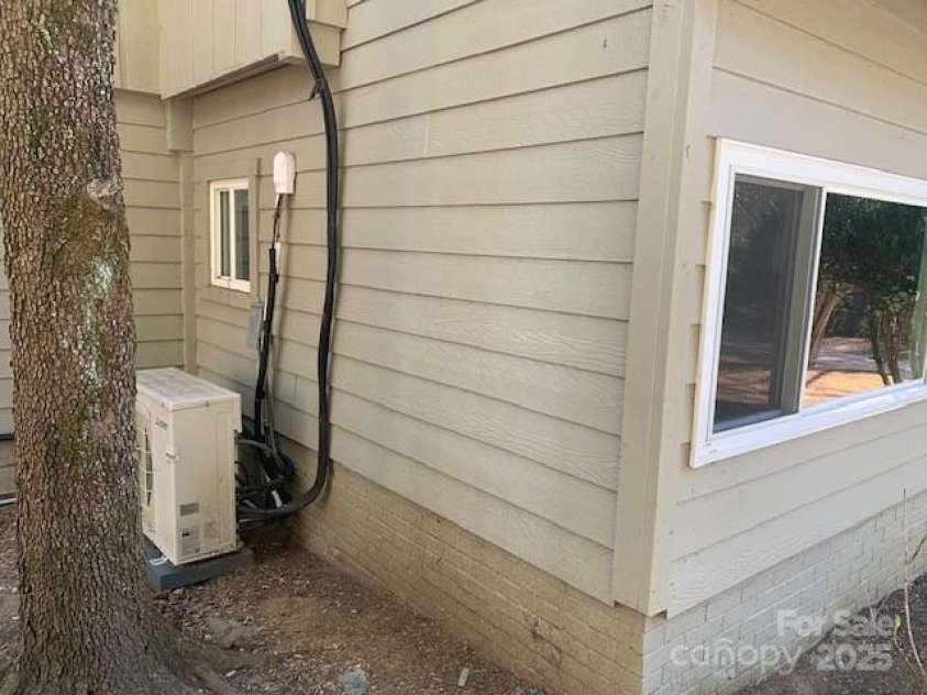 50A LAKEMONT COTTAGE Trail, Flat Rock, NC 28739.  MLS# CAR4233263, YatesRealty ID 1876. 