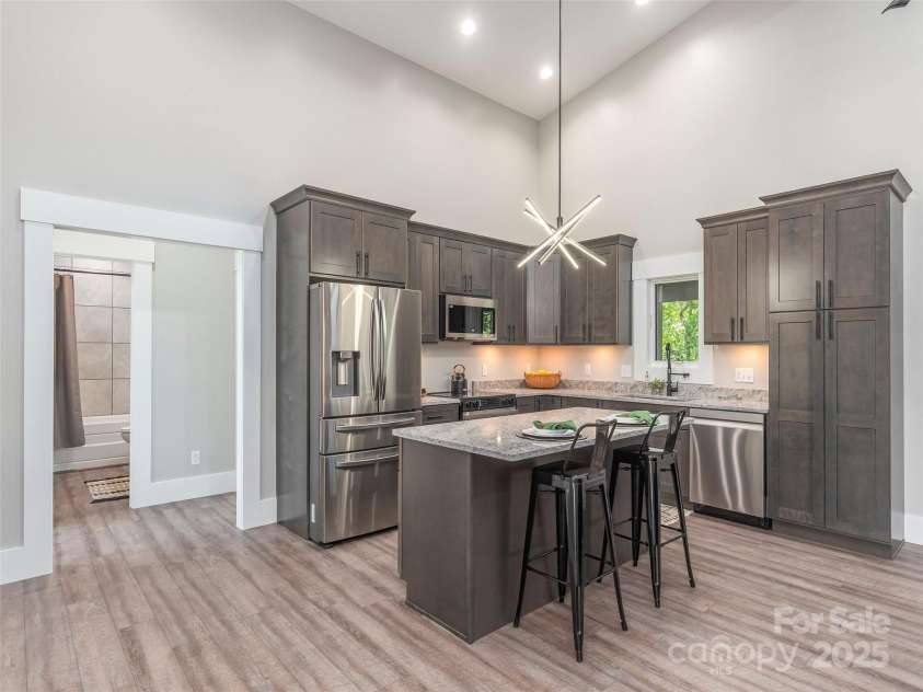 71 Scott Meadows Drive, Asheville, NC 28806.  MLS# CAR4268942, YatesRealty ID 18760. 
