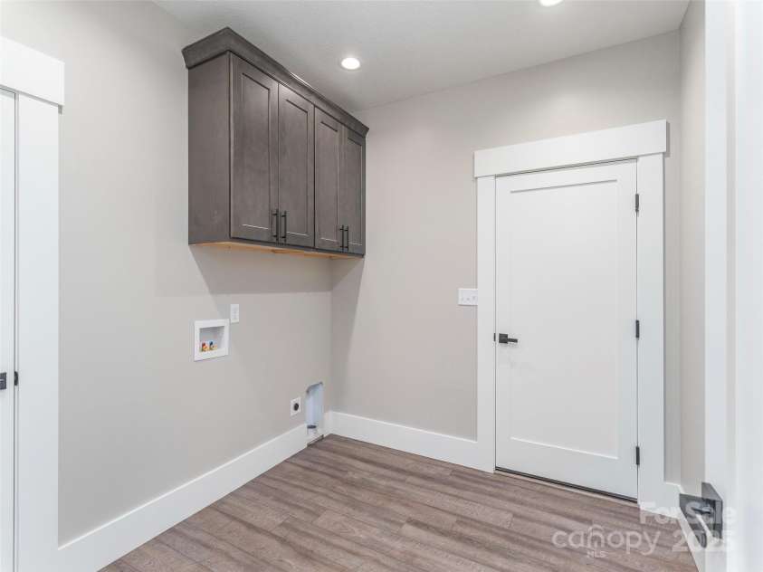 71 Scott Meadows Drive, Asheville, NC 28806.  MLS# CAR4268942, YatesRealty ID 18760. 