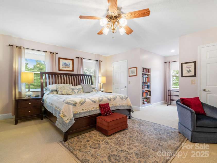 138 Down To Earth Drive, Burnsville, NC 28714.  MLS# CAR4266616, YatesRealty ID 18761. 