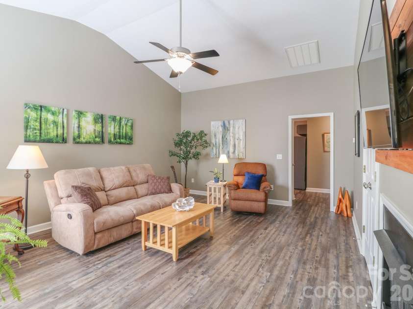 48 Olde Covington Way, Arden, NC 28704.  MLS# CAR4311026, YatesRealty ID 18761. Living Room From Entry