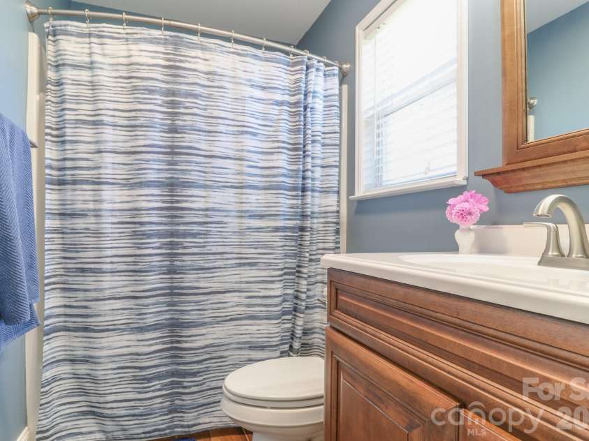 48 Olde Covington Way, Arden, NC 28704.  MLS# CAR4311026, YatesRealty ID 18761. Primary Bath 2