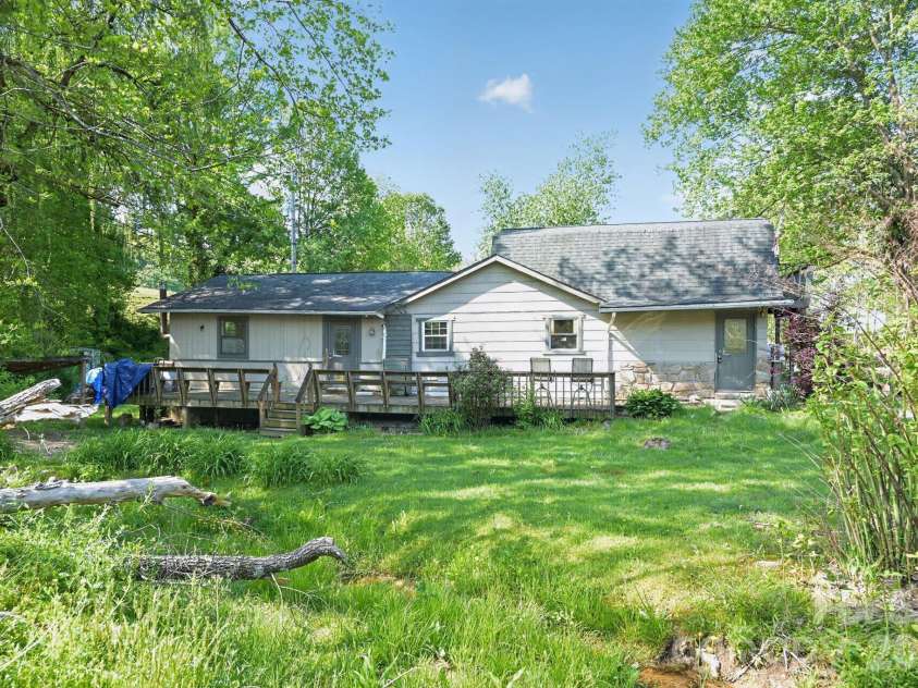 44 Dragonfly Lane, Whittier, NC 28789.  MLS# CAR4377238, YatesRealty ID 18762. 