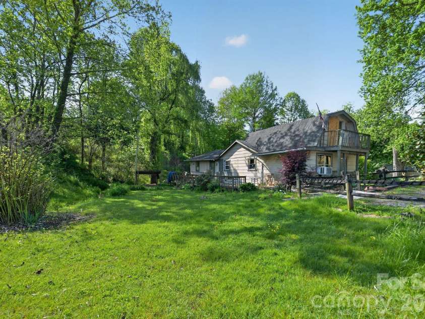 44 Dragonfly Lane, Whittier, NC 28789.  MLS# CAR4377238, YatesRealty ID 18762. 