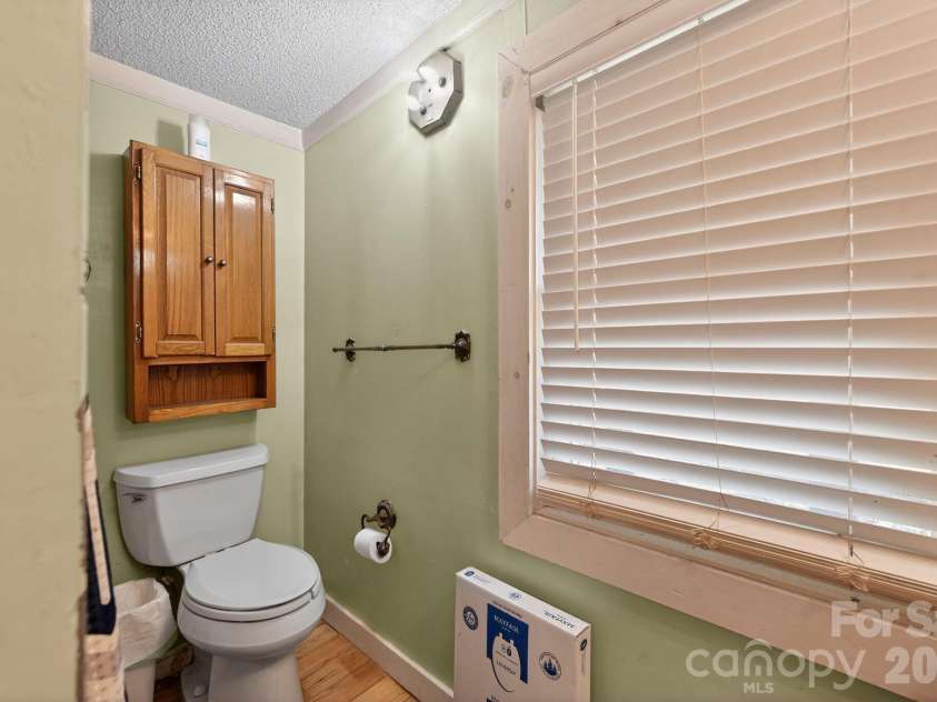 44 Dragonfly Lane, Whittier, NC 28789.  MLS# CAR4377238, YatesRealty ID 18762. 
