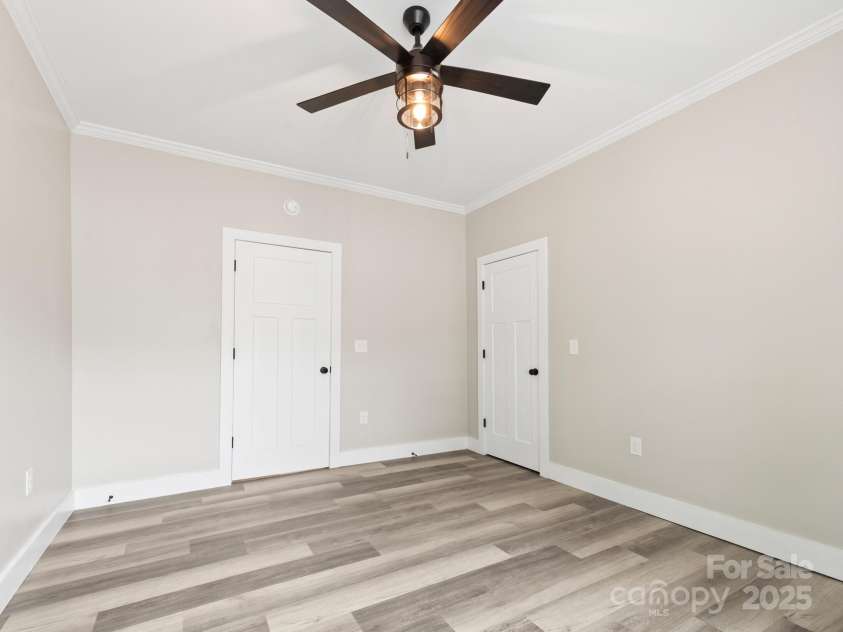 123 Edwards Avenue, Swannanoa, NC 28778.  MLS# CAR4265830, YatesRealty ID 18765. 