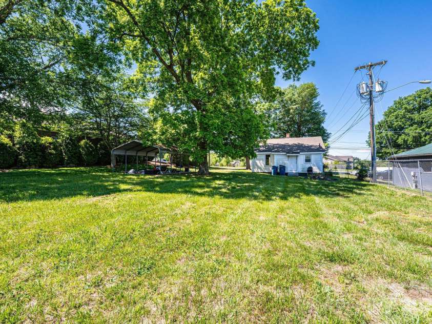 3042 Oxford Street, Claremont, NC 28610.  MLS# CAR4260452, YatesRealty ID 18766. 