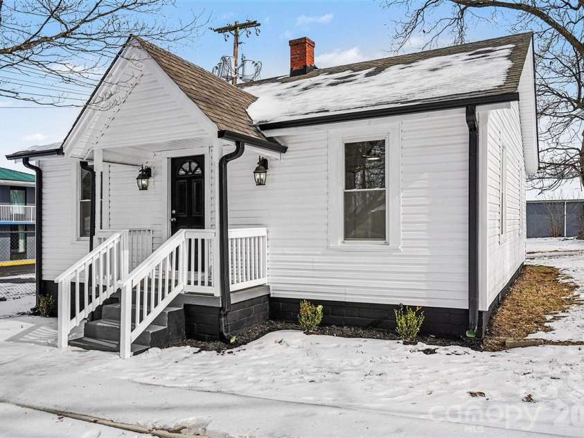 3042 Oxford Street, Claremont, NC 28610.  MLS# CAR4337240, YatesRealty ID 18766. 