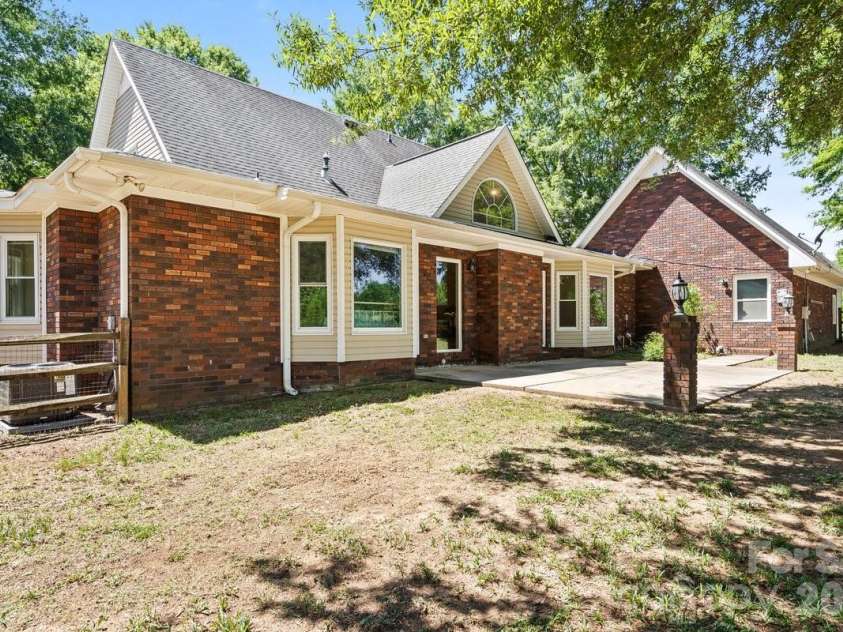 4711 Duncan Road, Monroe, NC 28110.  MLS# CAR4355955, YatesRealty ID 18766. 