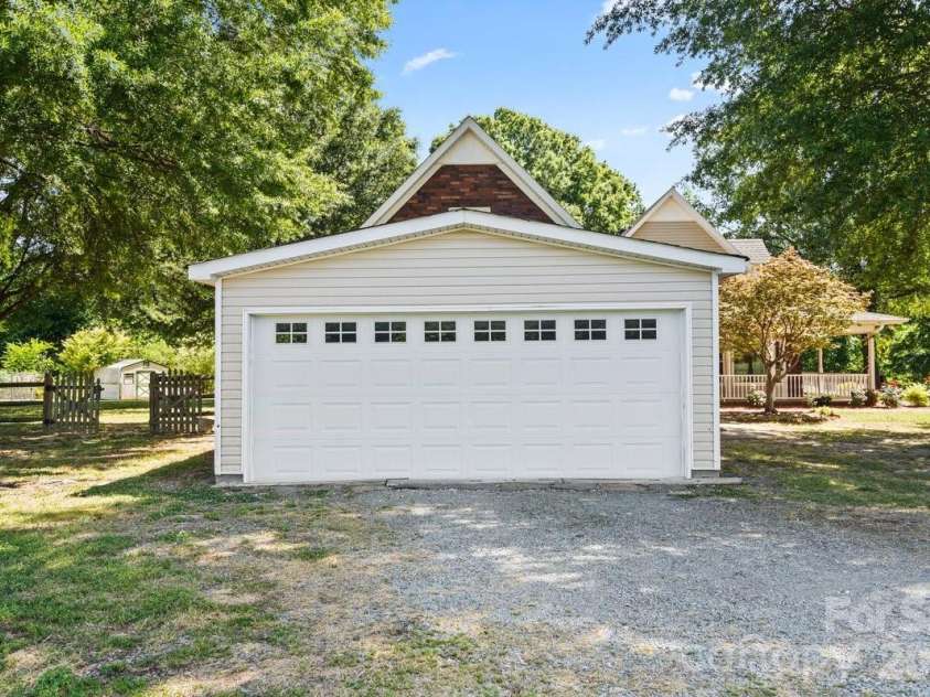 4711 Duncan Road, Monroe, NC 28110.  MLS# CAR4355955, YatesRealty ID 18766. 