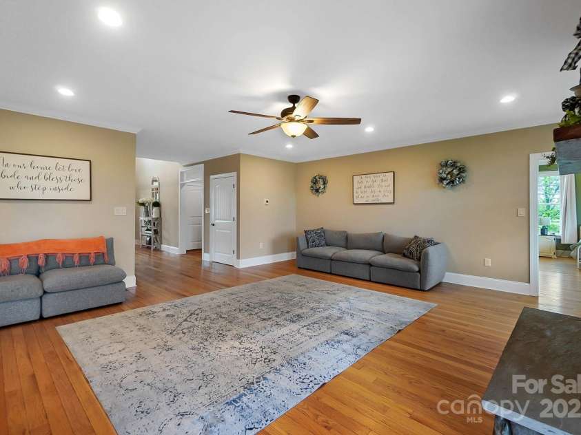 3707 Seagrave Farm Road, Concord, NC 28025.  MLS# CAR4257549, YatesRealty ID 18767. 