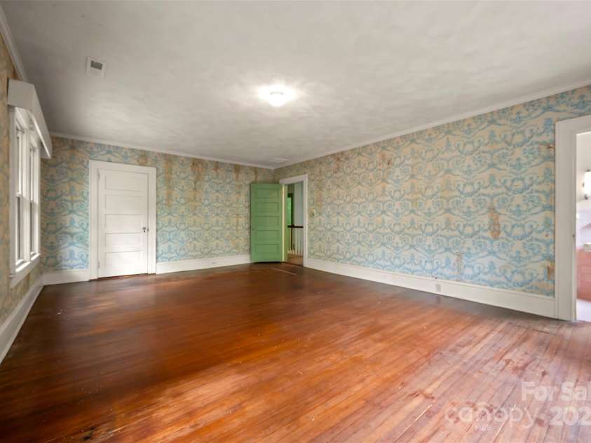 93 Villa Barbara Lane, Tryon, NC 28782.  MLS# CAR4260779, YatesRealty ID 18767. 