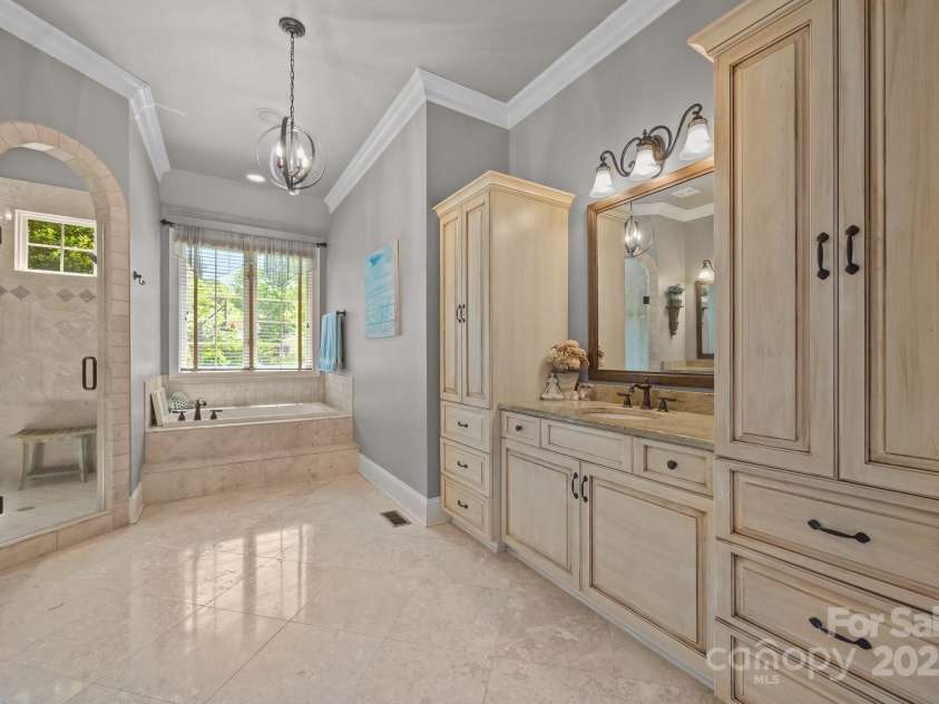104 Golden Bell Court, Mooresville, NC 28117.  MLS# CAR4258301, YatesRealty ID 18768. 