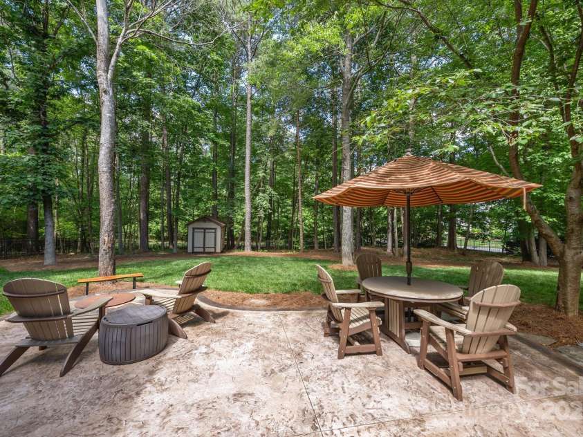 104 Golden Bell Court, Mooresville, NC 28117.  MLS# CAR4258301, YatesRealty ID 18768. 