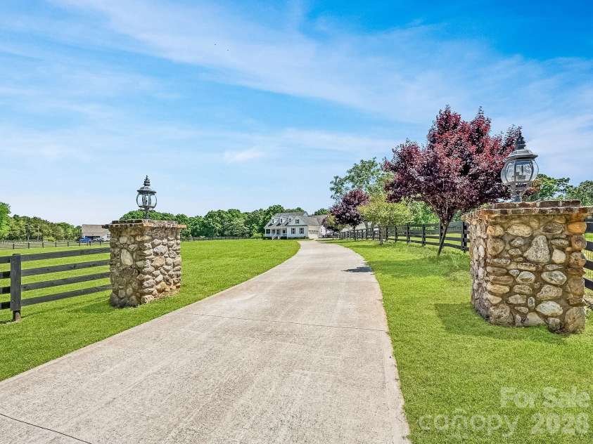 1832 Garvin Road, York, SC 29745.  MLS# CAR4372309, YatesRealty ID 18769. 