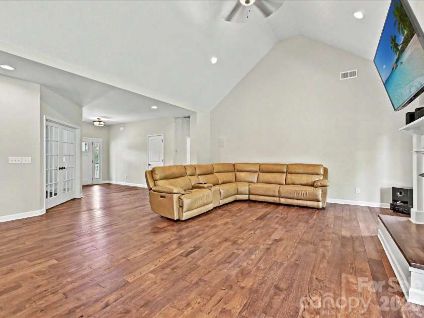 1832 Garvin Road, York, SC 29745.  MLS# CAR4372309, YatesRealty ID 18769. 