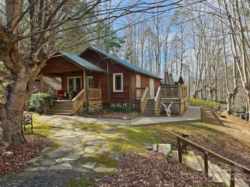 324 Marble Mine Road, Bakersville, NC 28705.  MLS# CAR4237907, YatesRealty ID 1877. 
