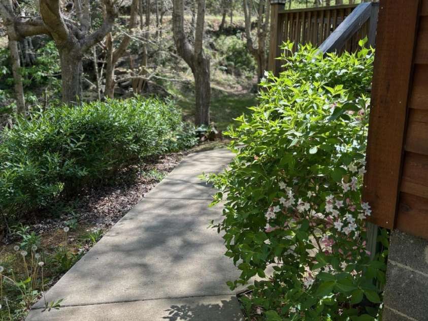 324 Marble Mine Road, Bakersville, NC 28705.  MLS# CAR4237907, YatesRealty ID 1877. 