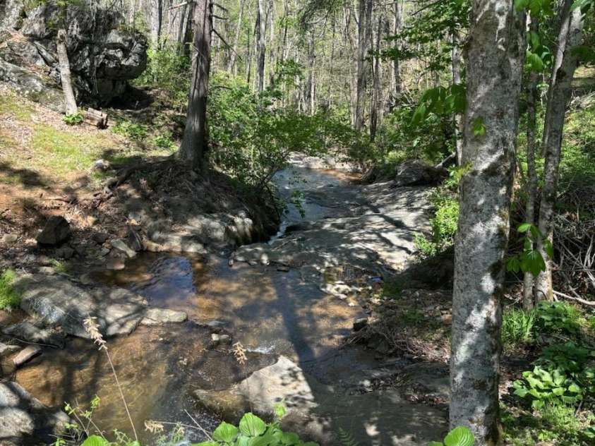 324 Marble Mine Road, Bakersville, NC 28705.  MLS# CAR4237907, YatesRealty ID 1877. 