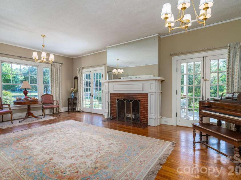 1147 Belvedere Avenue, Gastonia, NC 28054.  MLS# CAR4372487, YatesRealty ID 18770. 
