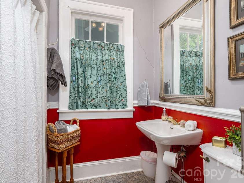 1147 Belvedere Avenue, Gastonia, NC 28054.  MLS# CAR4372487, YatesRealty ID 18770. 