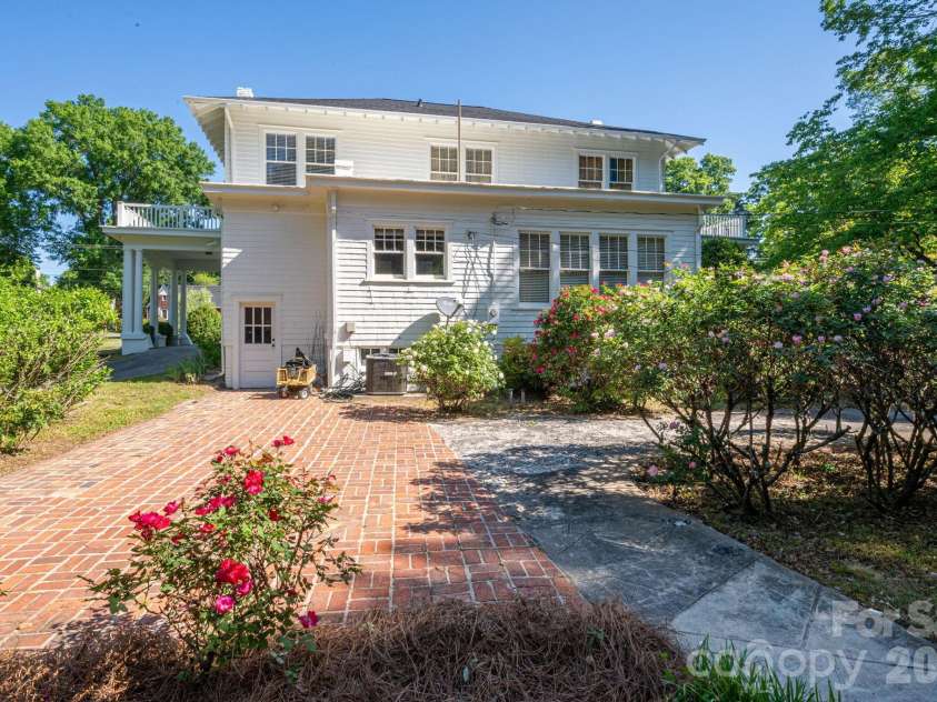 1147 Belvedere Avenue, Gastonia, NC 28054.  MLS# CAR4372487, YatesRealty ID 18770. 
