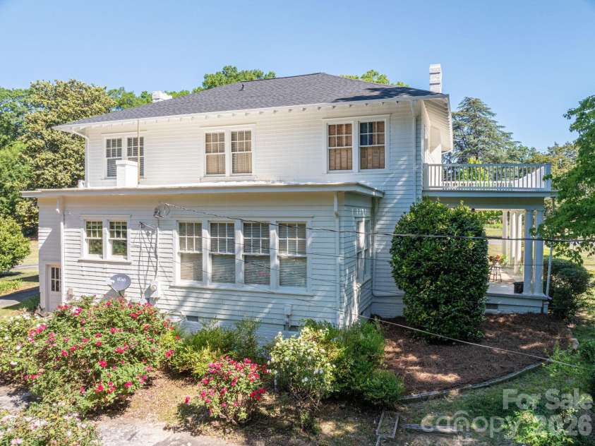 1147 Belvedere Avenue, Gastonia, NC 28054.  MLS# CAR4372487, YatesRealty ID 18770. 