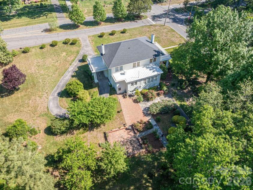 1147 Belvedere Avenue, Gastonia, NC 28054.  MLS# CAR4372487, YatesRealty ID 18770. 
