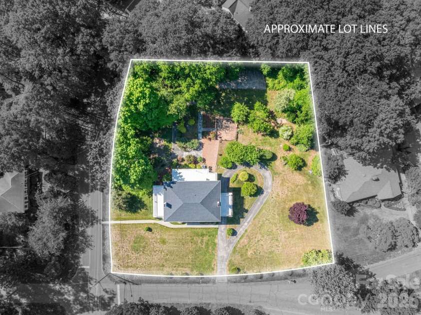 1147 Belvedere Avenue, Gastonia, NC 28054.  MLS# CAR4372487, YatesRealty ID 18770. 