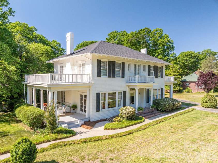 1147 Belvedere Avenue, Gastonia, NC 28054.  MLS# CAR4372487, YatesRealty ID 18770. 