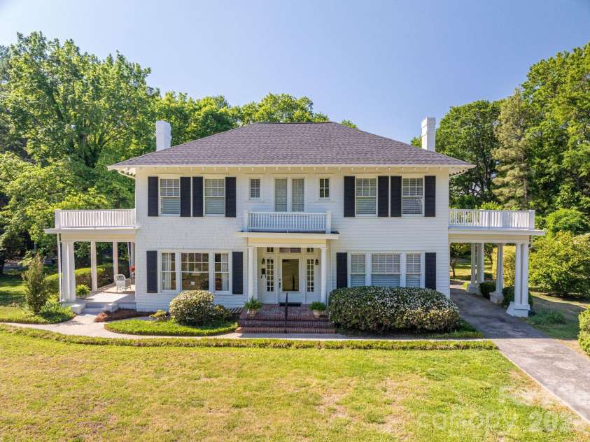 1147 Belvedere Avenue, Gastonia, NC 28054.  MLS# CAR4372487, YatesRealty ID 18770. 