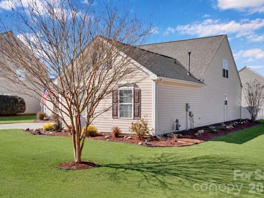 4444 Bravery Place, Concord, NC 28027.  MLS# CAR4346527, YatesRealty ID 18771. 