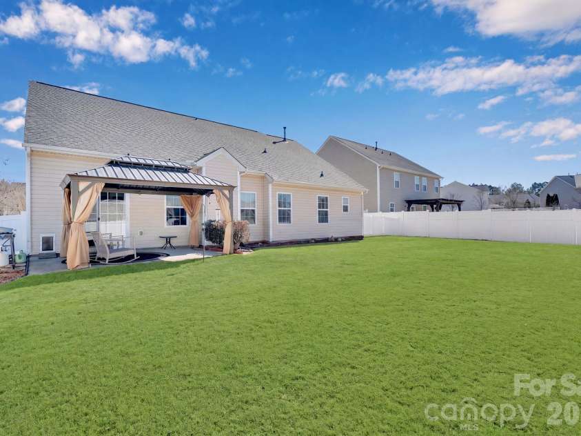 4444 Bravery Place, Concord, NC 28027.  MLS# CAR4346527, YatesRealty ID 18771. 
