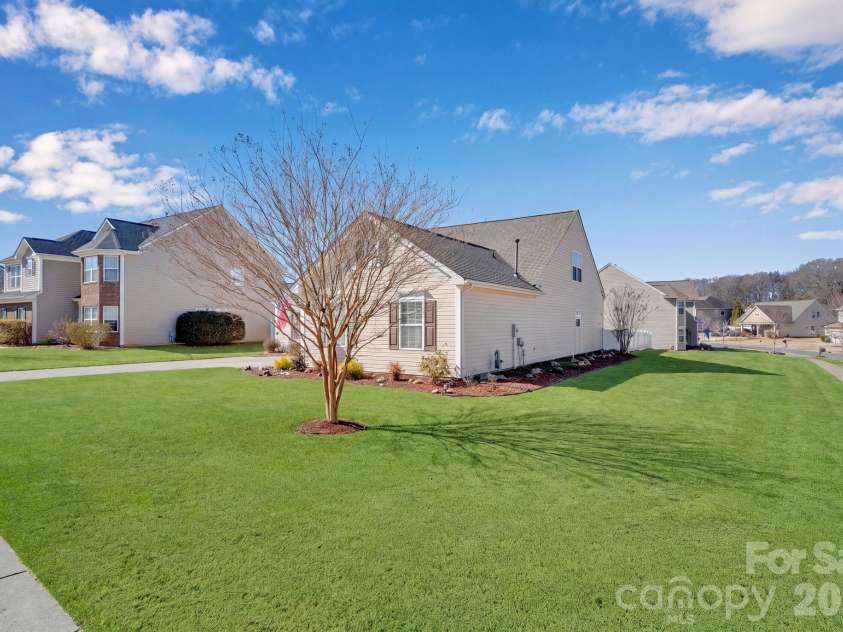 4444 Bravery Place, Concord, NC 28027.  MLS# CAR4346527, YatesRealty ID 18771. 