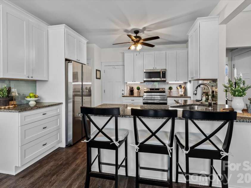 135 Sheep Path Drive, Mooresville, NC 28115.  MLS# CAR4366810, YatesRealty ID 18772. 