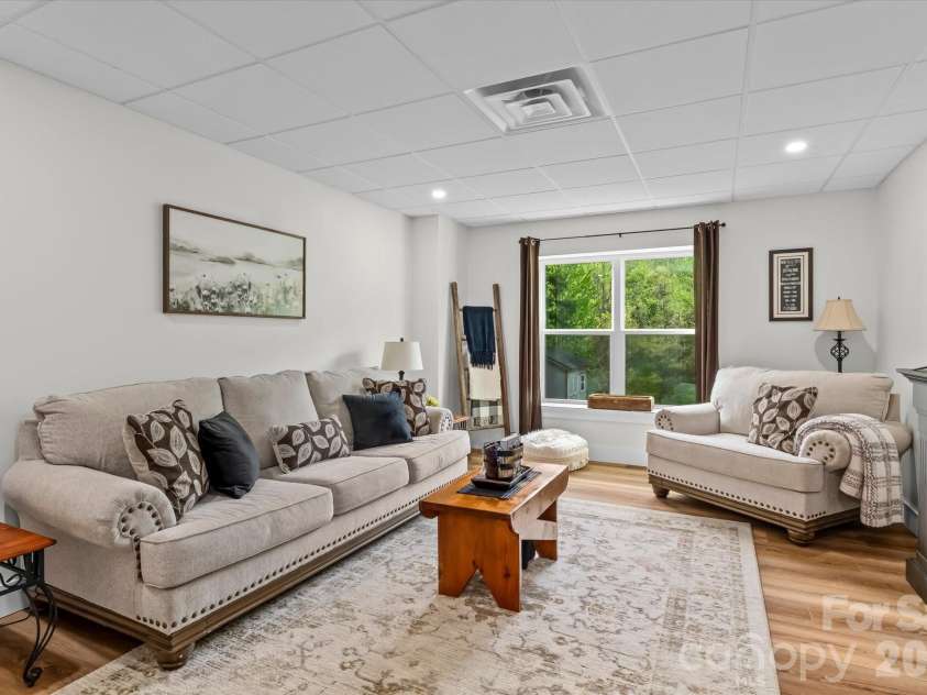 135 Sheep Path Drive, Mooresville, NC 28115.  MLS# CAR4366810, YatesRealty ID 18772. 