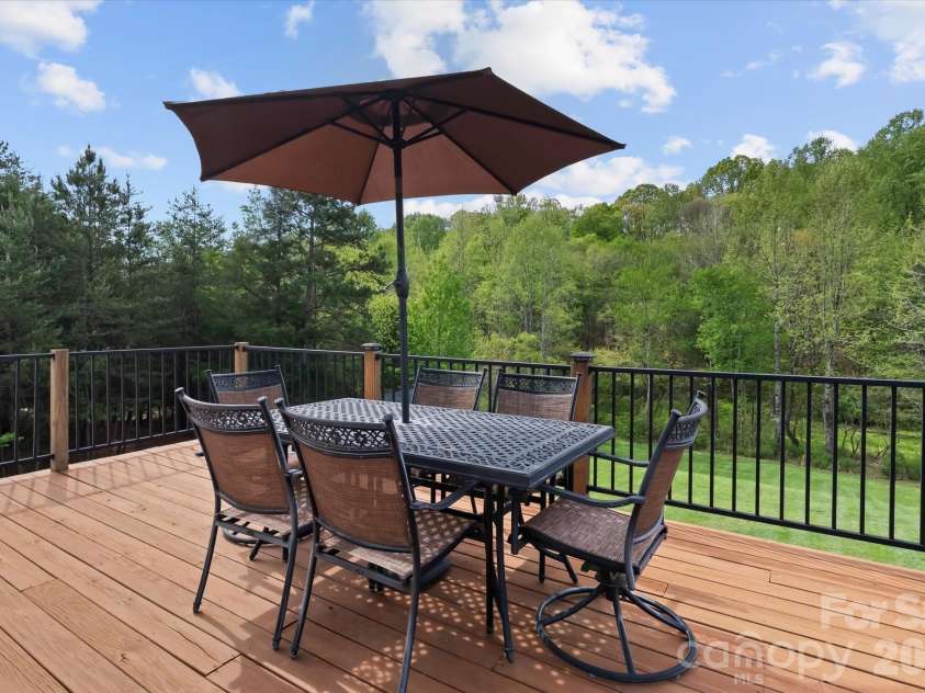 135 Sheep Path Drive, Mooresville, NC 28115.  MLS# CAR4366810, YatesRealty ID 18772. 