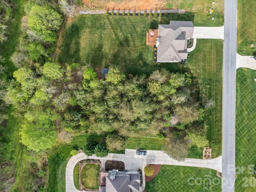 135 Sheep Path Drive, Mooresville, NC 28115.  MLS# CAR4366810, YatesRealty ID 18772. 