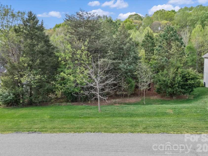 135 Sheep Path Drive, Mooresville, NC 28115.  MLS# CAR4366810, YatesRealty ID 18772. 
