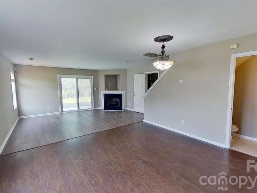 1217 Triece Lane, Charlotte, NC 28215.  MLS# CAR4370481, YatesRealty ID 18773. 