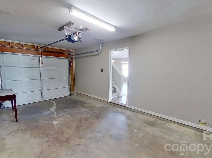 1217 Triece Lane, Charlotte, NC 28215.  MLS# CAR4370481, YatesRealty ID 18773. 