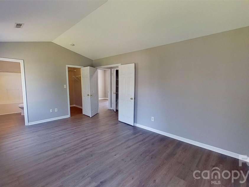 1217 Triece Lane, Charlotte, NC 28215.  MLS# CAR4370481, YatesRealty ID 18773. 